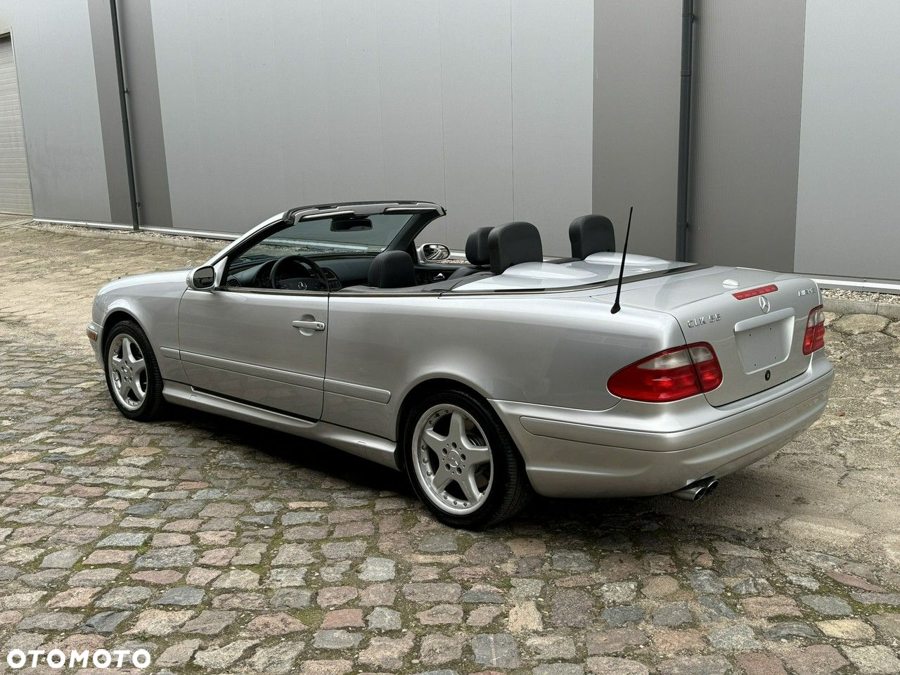 Mercedes-Benz CLK - 4