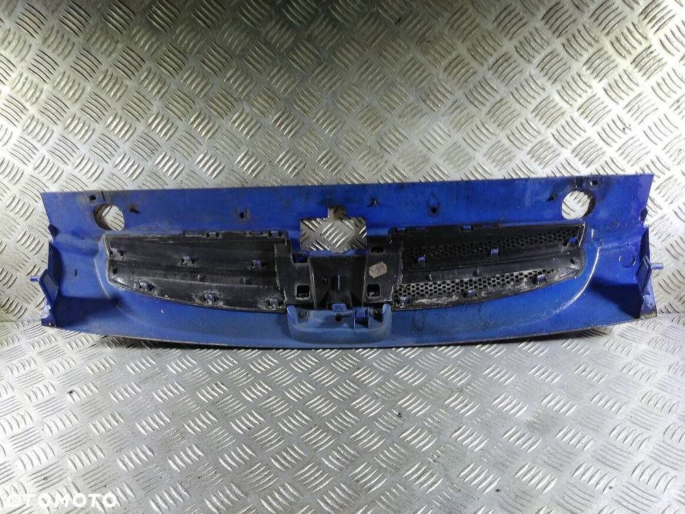 ATRAPA PEUGEOT PARTNER - 2