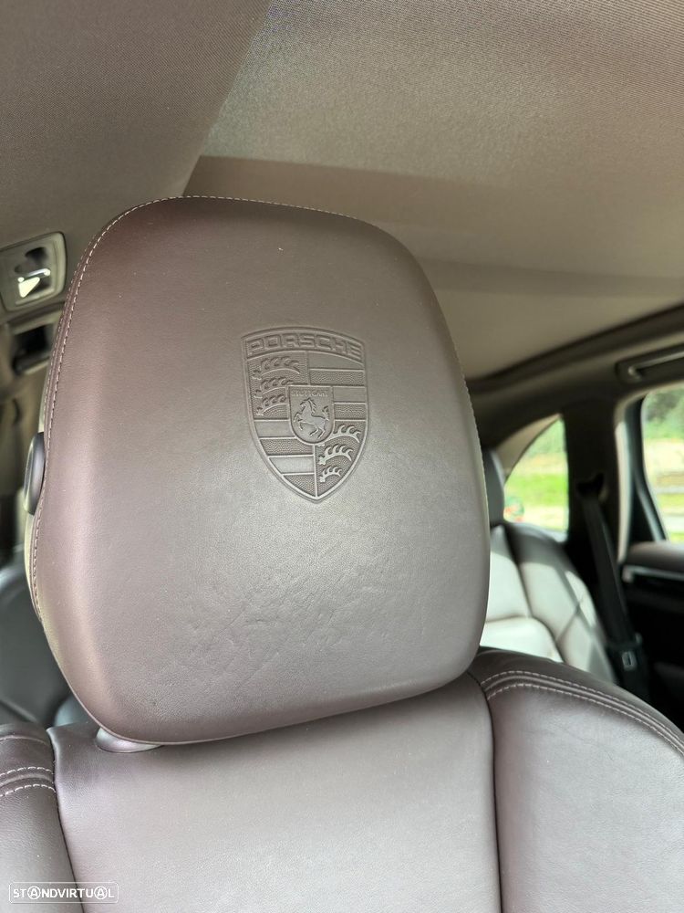 Porsche Cayenne S - 17