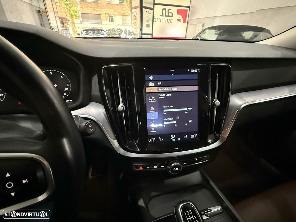 Volvo V60 D3 Momentum Pro - 32