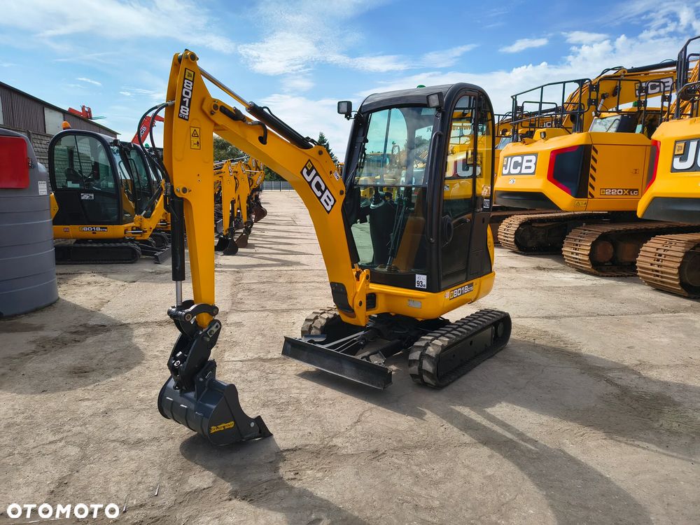 JCB 8018 - 3