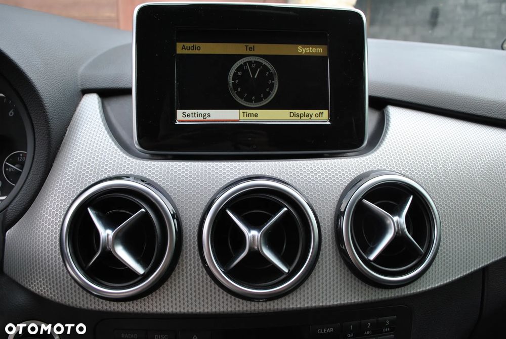 Mercedes-Benz Klasa B 200 (BlueEFFICIENCY) - 25