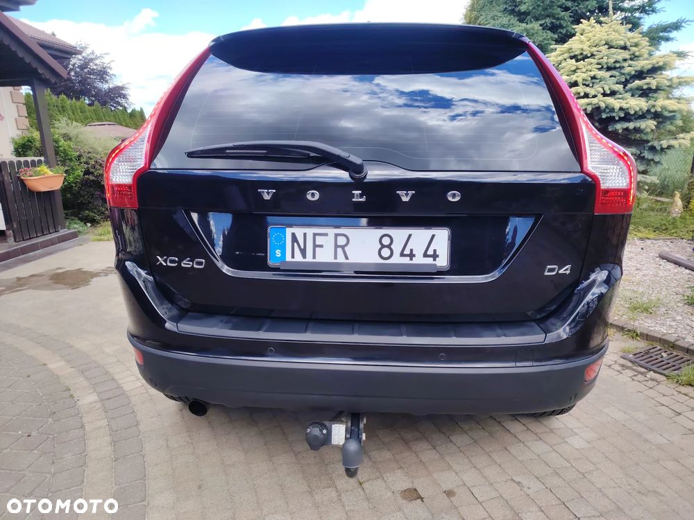 Volvo XC 60 D4 Momentum - 4