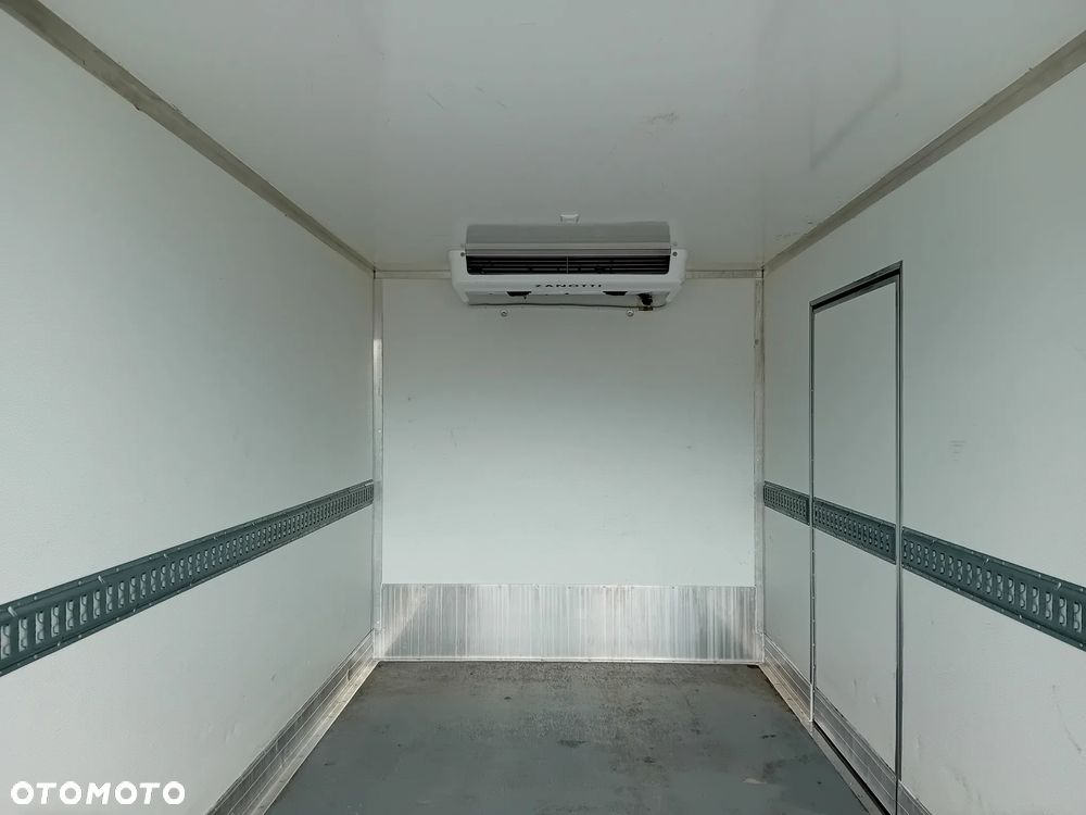 Mercedes-Benz SPRINTER 515 CDI RWD - 12