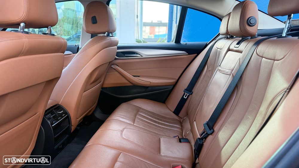 BMW 530 e iPerformance Line Luxury - 11