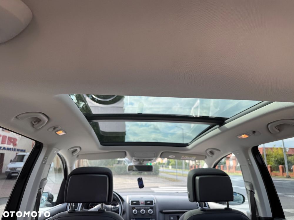 Volkswagen Touran 2.0 TDI DPF Highline DSG - 9