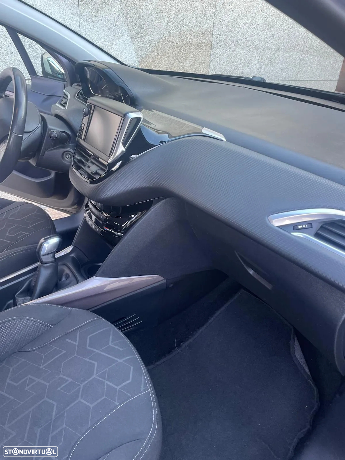 Peugeot 2008 1.6 BlueHDi Style - 14