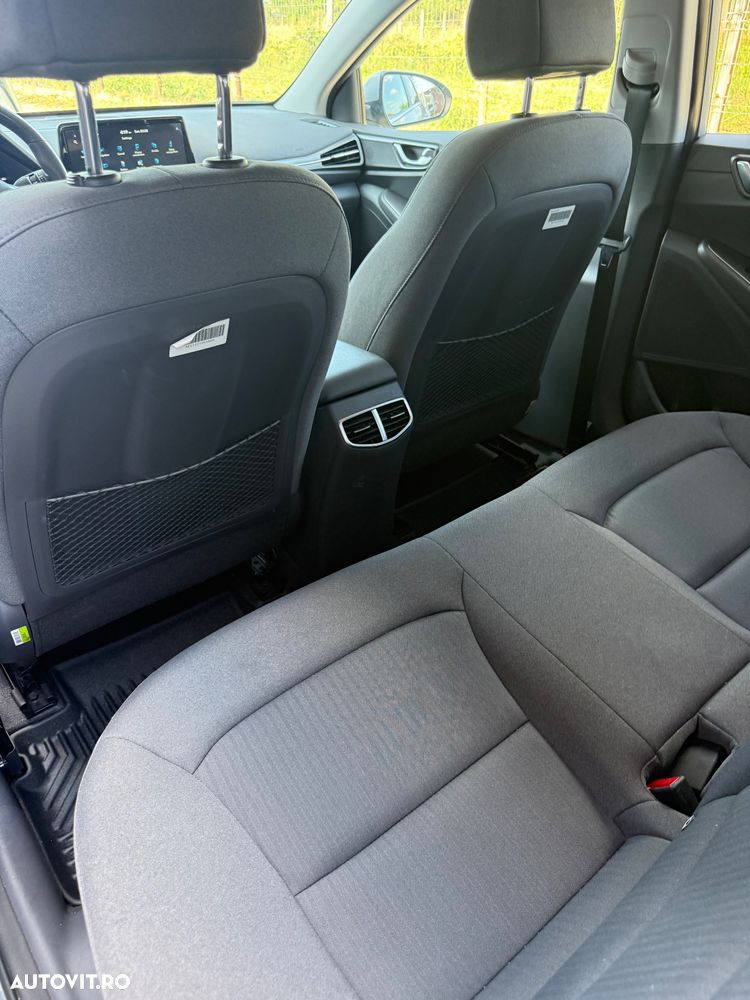 Hyundai IONIQ - 10