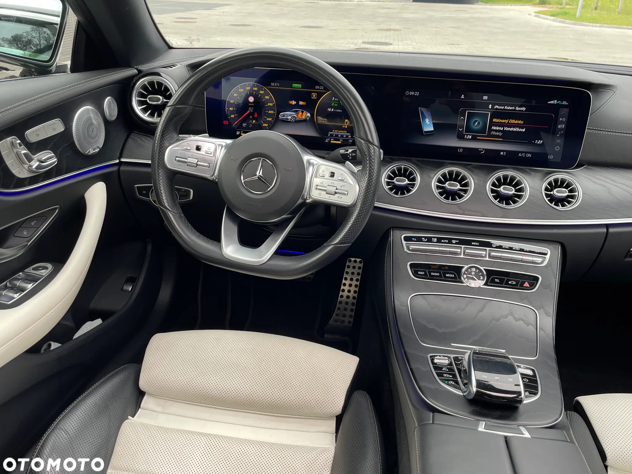 Mercedes-Benz Klasa E 300 Coupe 9G-TRONIC - 12