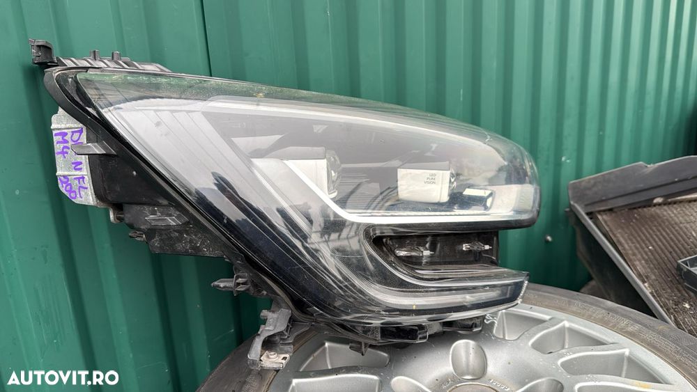 FAR DREAPTA LED RENAULT MEGANE IV - 2