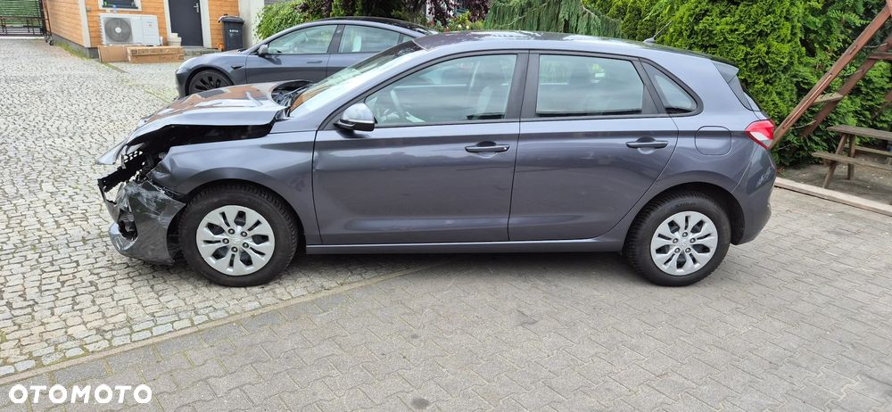Hyundai i30 1.4 Comfort - 11