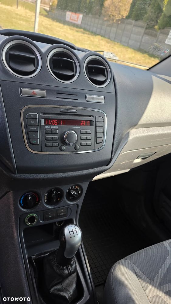 Ford Connect Tourneo - 32