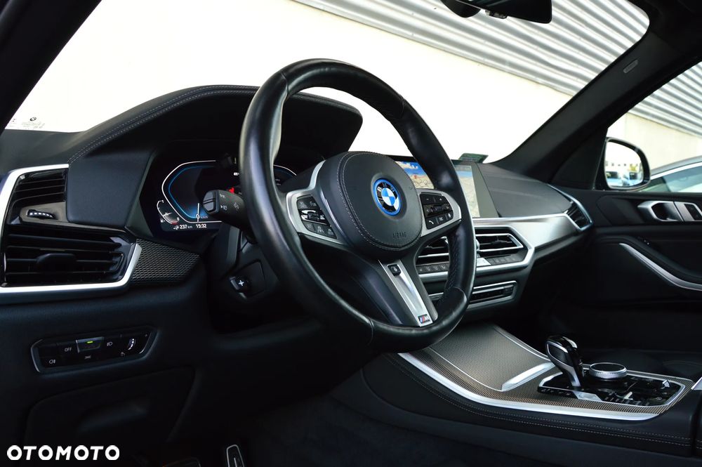 BMW X5 xDrive45e - 24