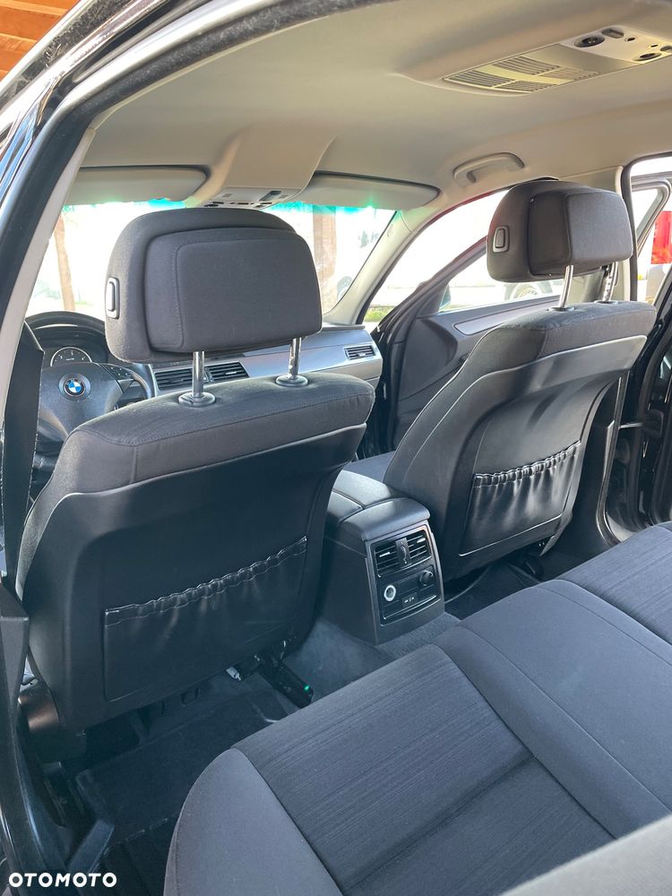 BMW Seria 5 520d - 24