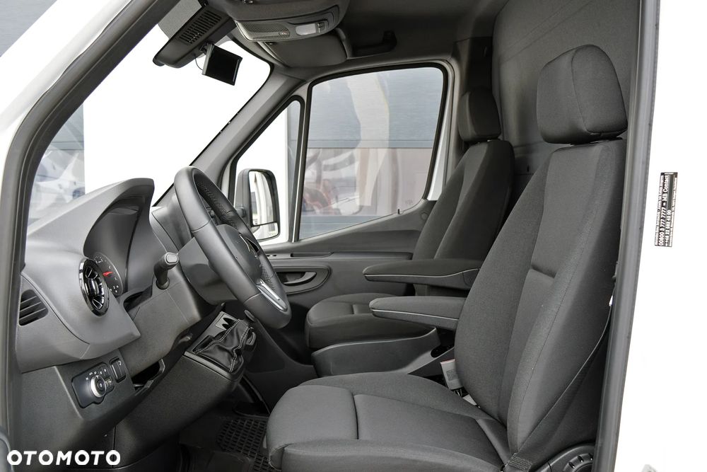 Mercedes-Benz Sprinter 319 - 20