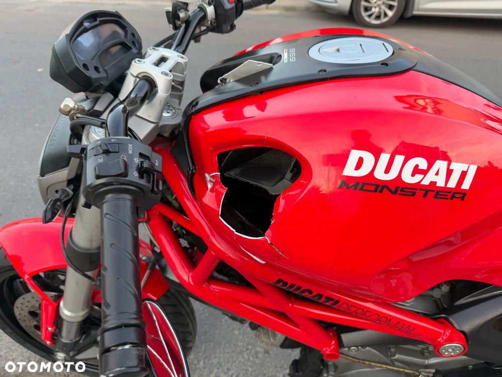 Ducati Monster - 16
