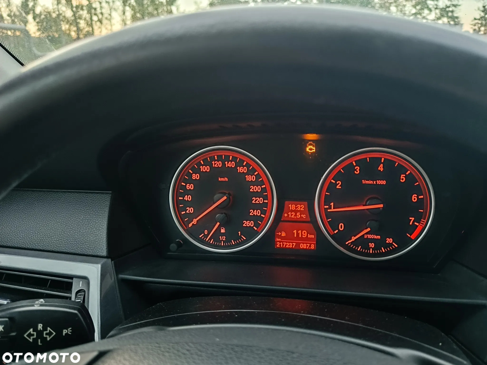 BMW Seria 5 520i - 12
