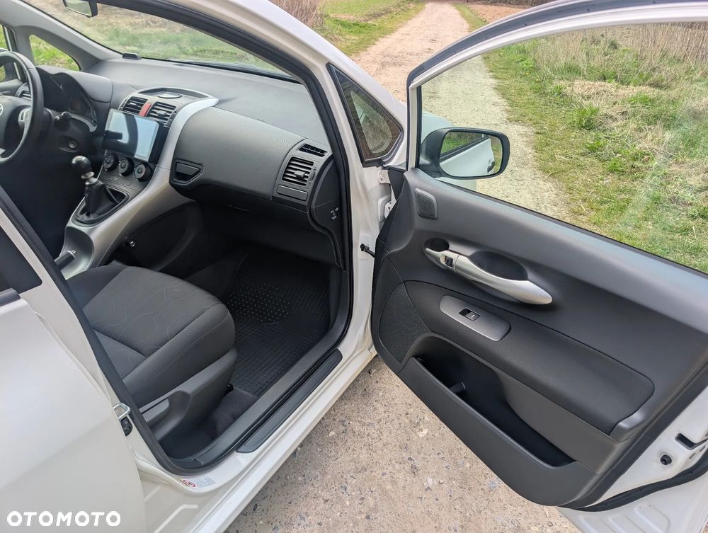 Toyota Auris 1.33 VVT-i Premium - 12