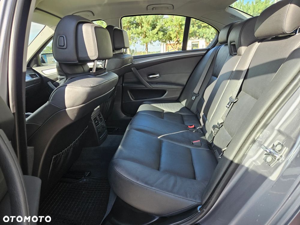 BMW Seria 5 - 21