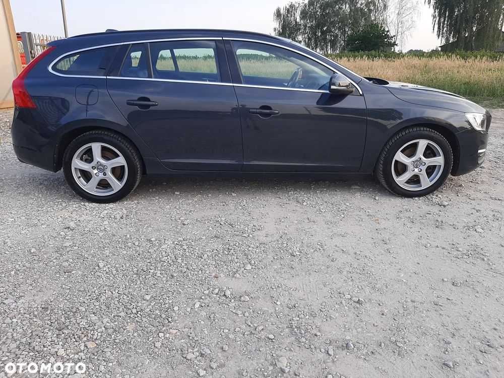 Volvo V60 D3 Geartronic Summum - 6