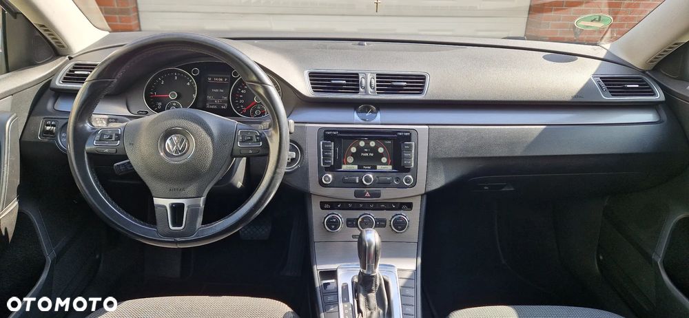 Volkswagen Passat 2.0 TDI Comfortline DSG - 6