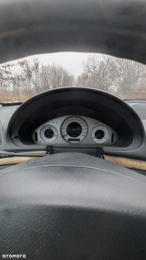 Mercedes-Benz Klasa E 280 CDI 4Matic Automatik Avantgarde DPF - 7