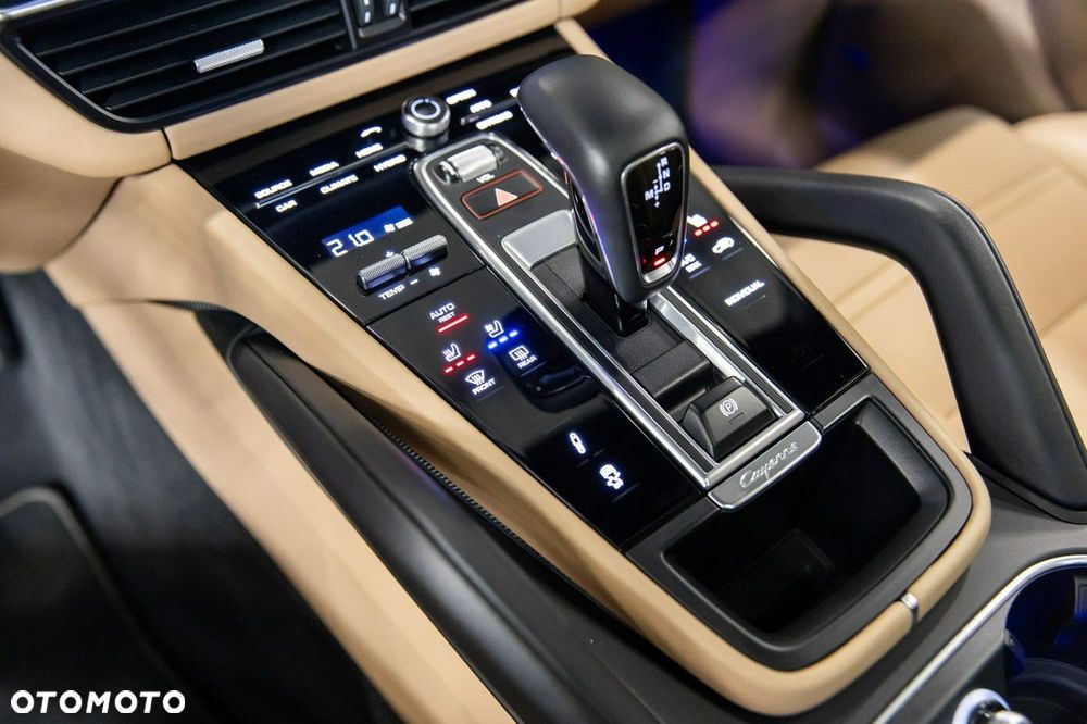 Porsche Cayenne - 29