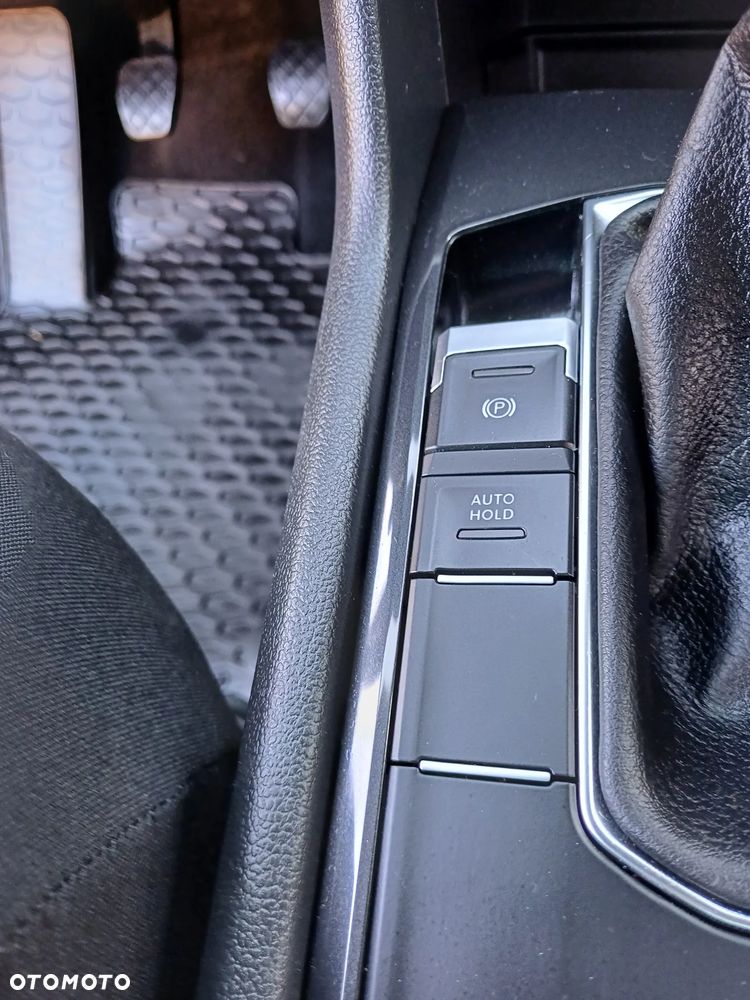 Volkswagen Tiguan - 19