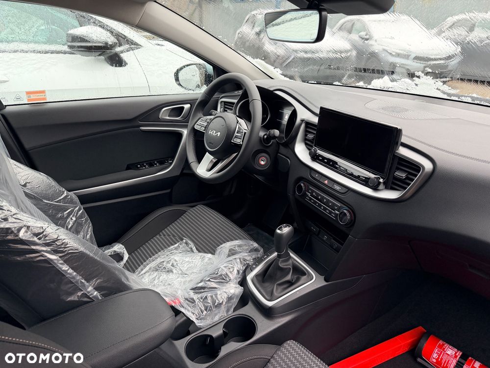 Kia Ceed 1.5 T-GDI M - 8