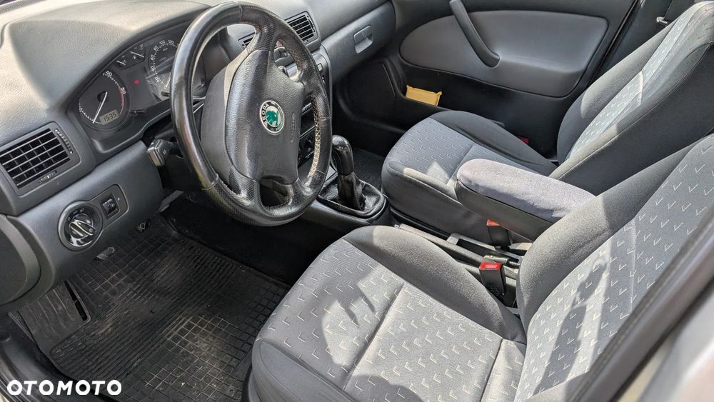 Skoda Octavia 1.9 TDI Tour - 8