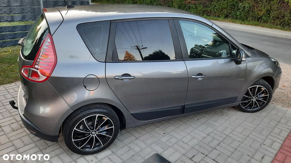 Renault Scenic 1.6 16V TomTom Edition - 11