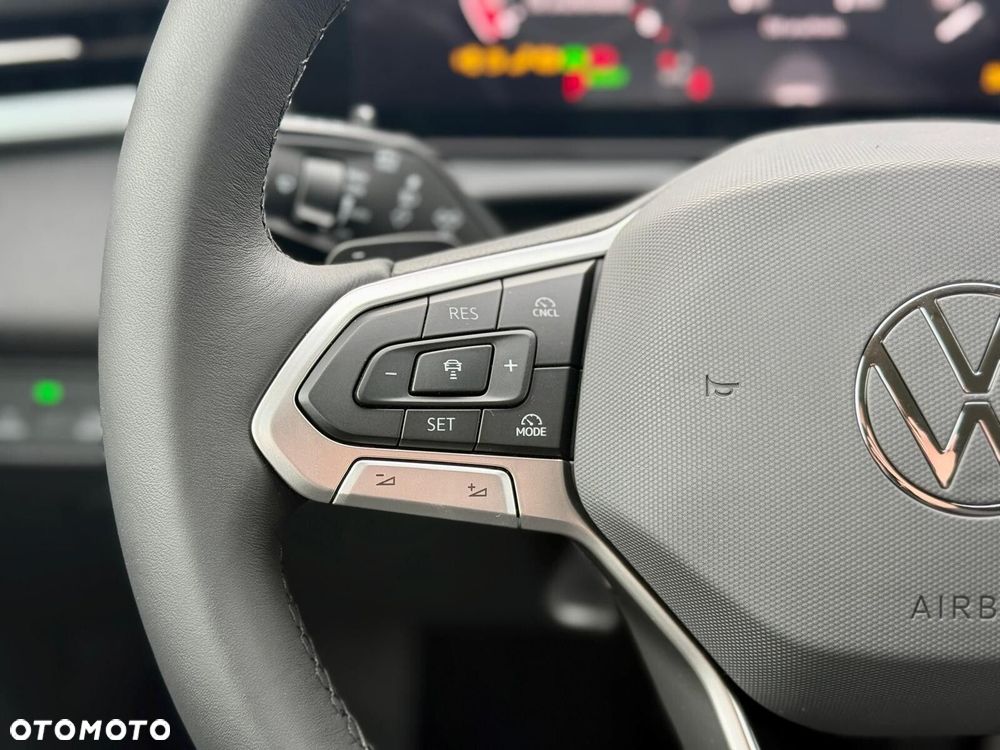 Volkswagen T-Roc - 26