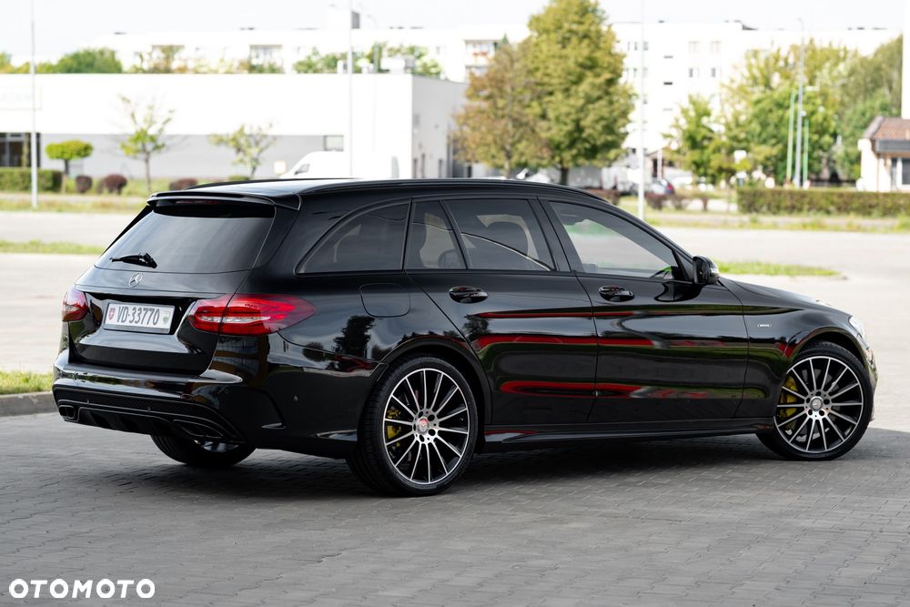 Mercedes-Benz Klasa C 450 AMG 4Matic 7G-TRONIC - 17