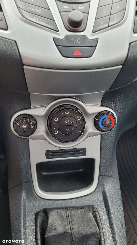 Ford Fiesta - 28