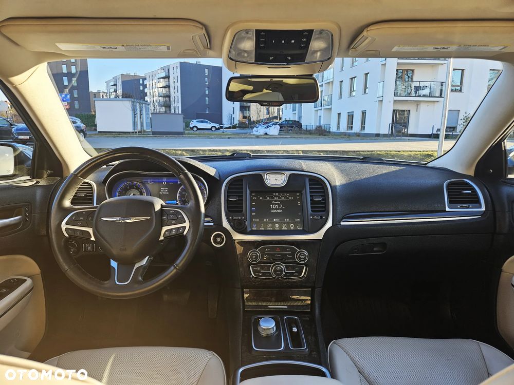 Chrysler 300C - 21