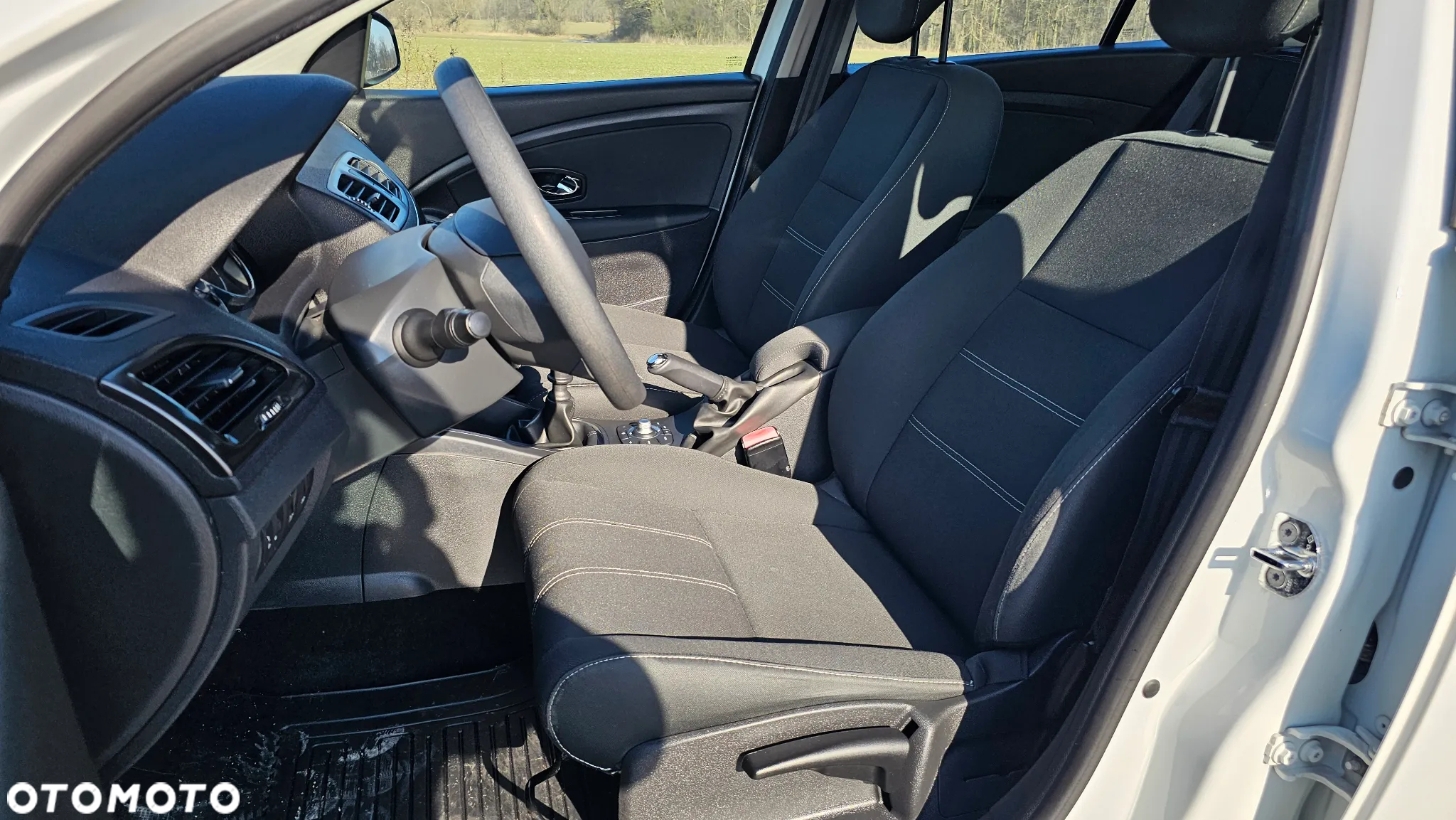Renault Megane Grandtour ENERGY TCe 115 Start & Stop Authentique - 10