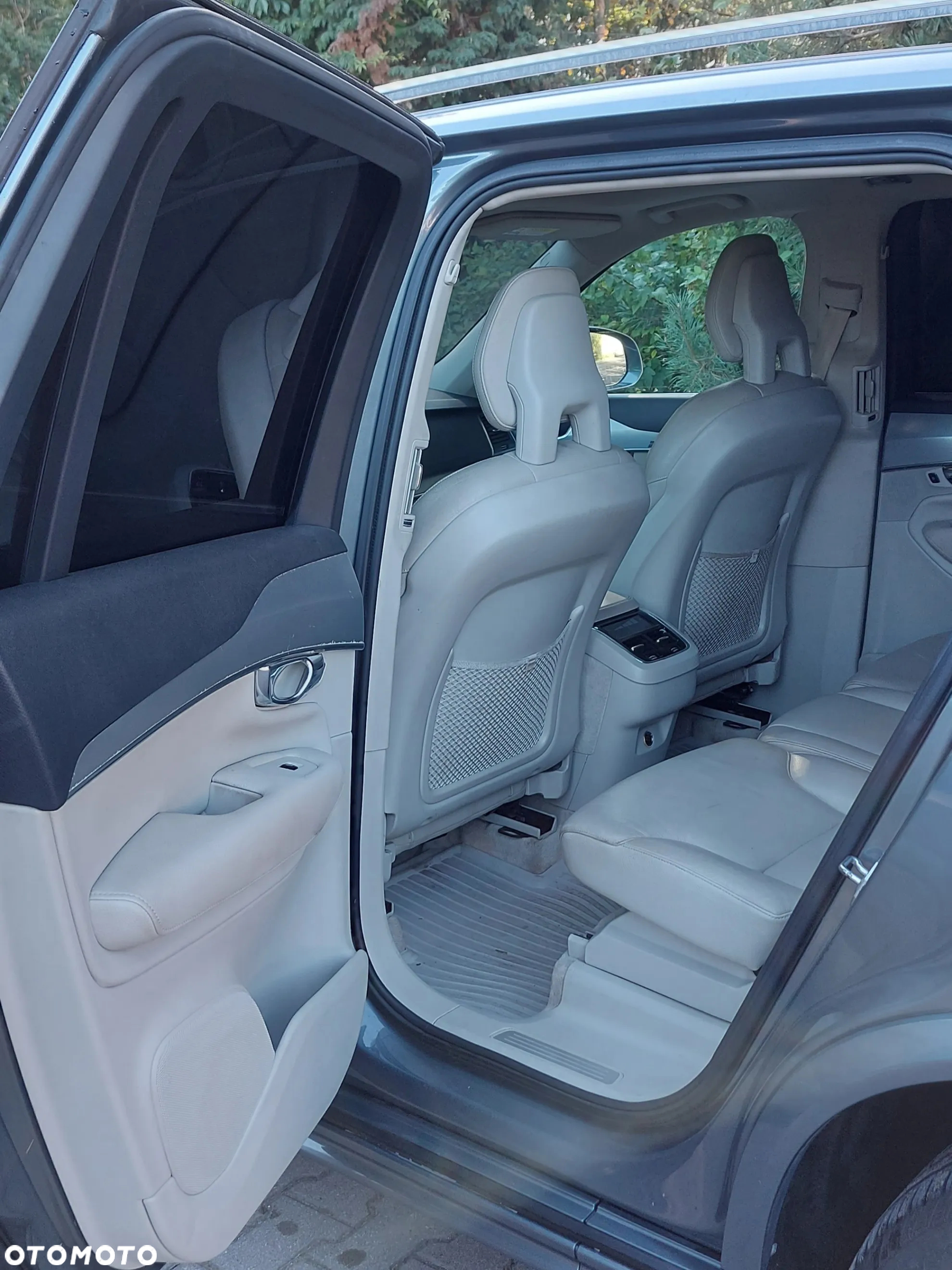 Volvo XC 90 - 17