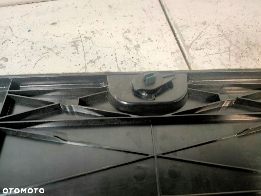 klapka osłony bagaznika audi a4 b6 kombi - 4