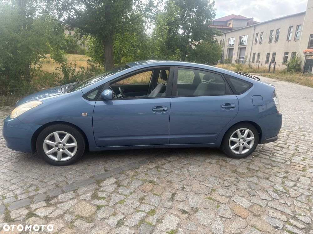 Toyota Prius 1.5 VVT-i Prestige - 6