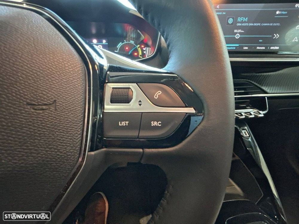 Peugeot 208 - 16