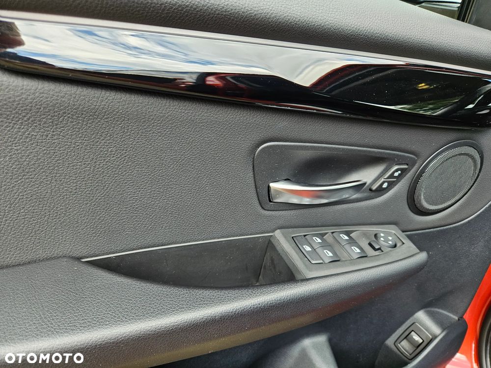 BMW Seria 2 218d Luxury Line - 13