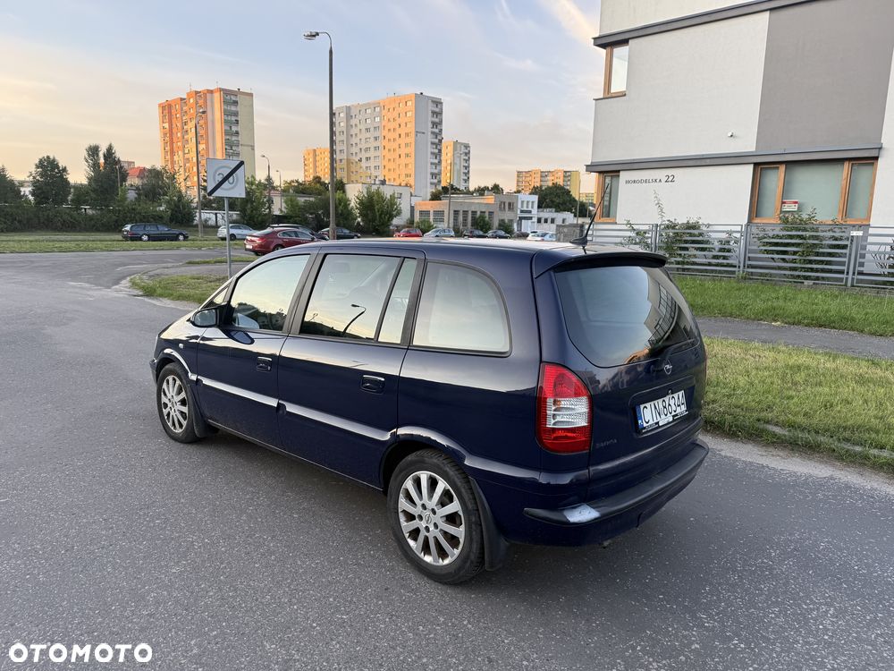 Opel Zafira - 4