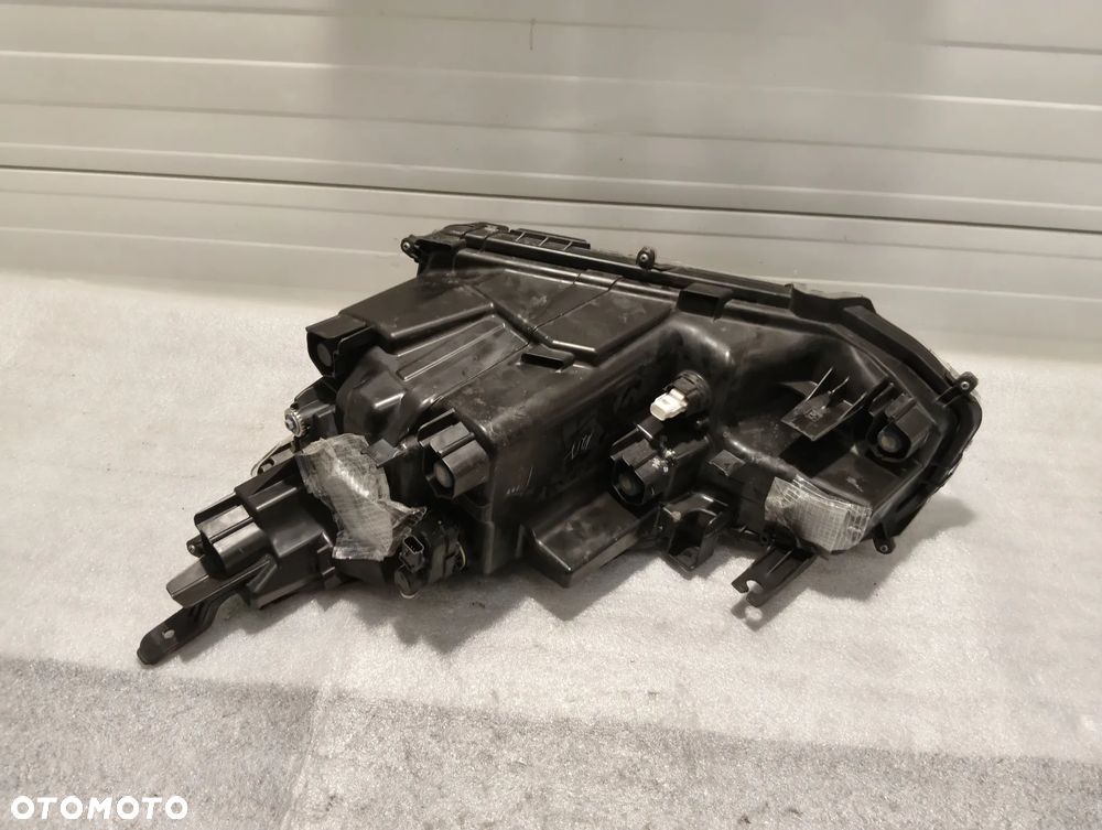 Toyota Yaris Cross FULL LED 1 SOCZEWKA PRZÓD STRONA PRAWA 0D-310 - 9