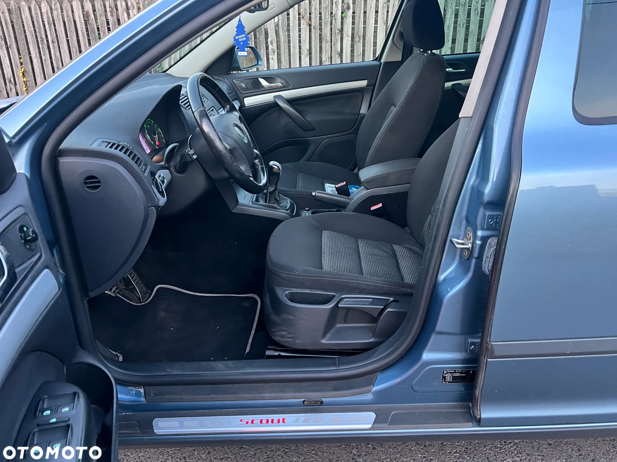 Skoda Octavia Combi 2.0 TDI DPF Scout 4x4 - 6