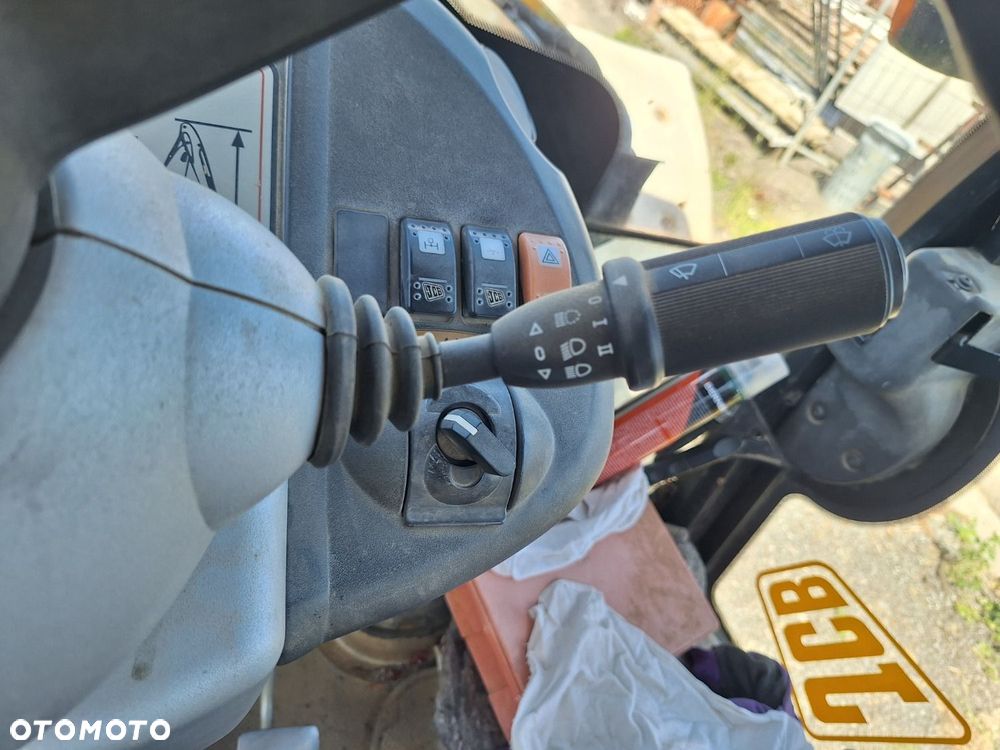 JCB 4Cx 4X4 - 15