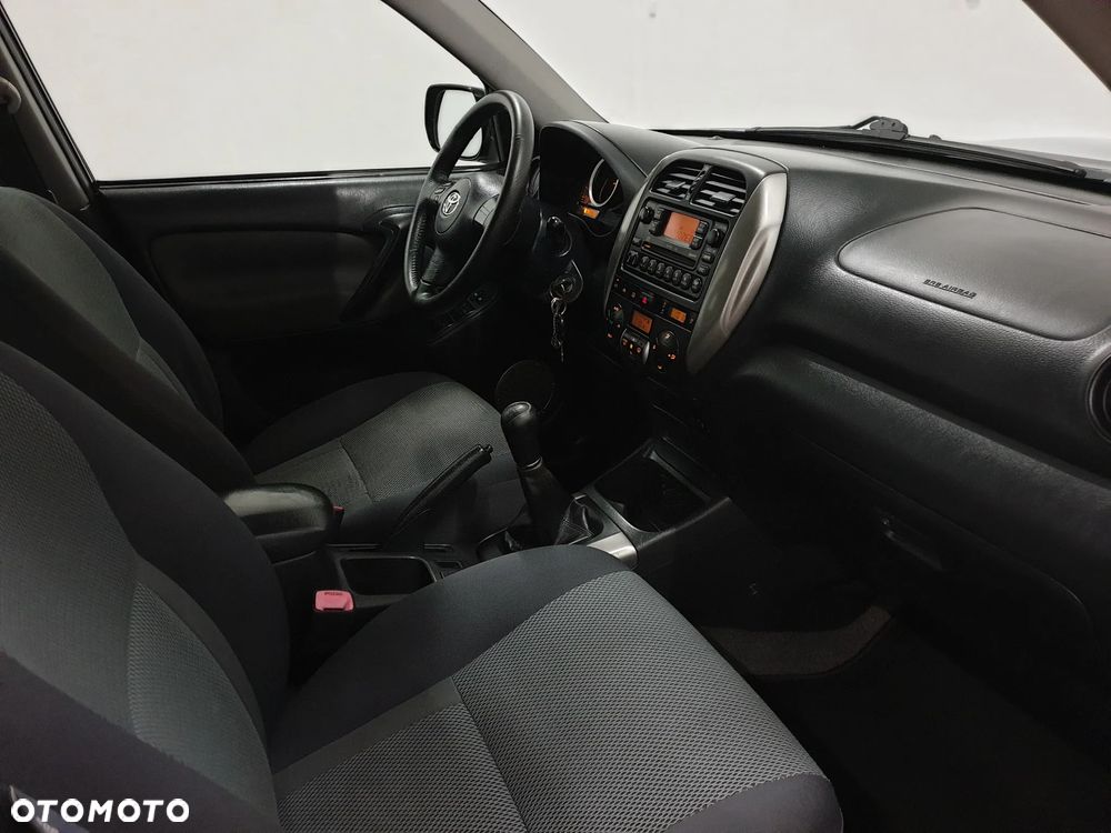 Toyota RAV4 D-4D 4x4 Executive - 13