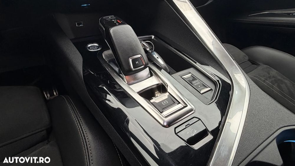 Peugeot 3008 1.5 BlueHDI S&S EAT8 GT-Line - 14