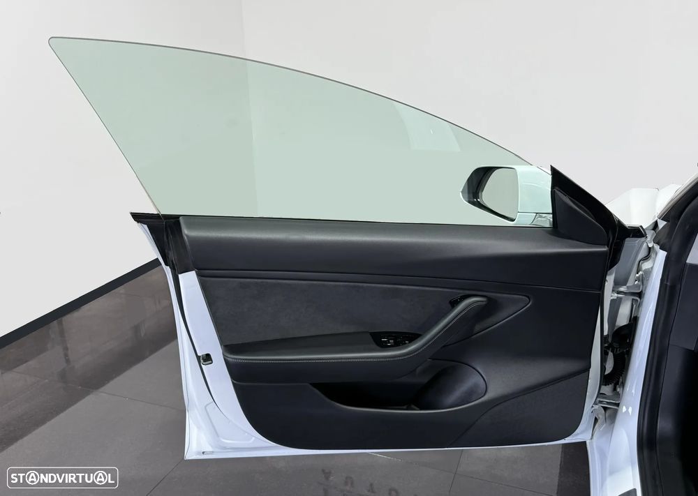 Tesla Model 3 Long Range AWD Dual Motor - 17