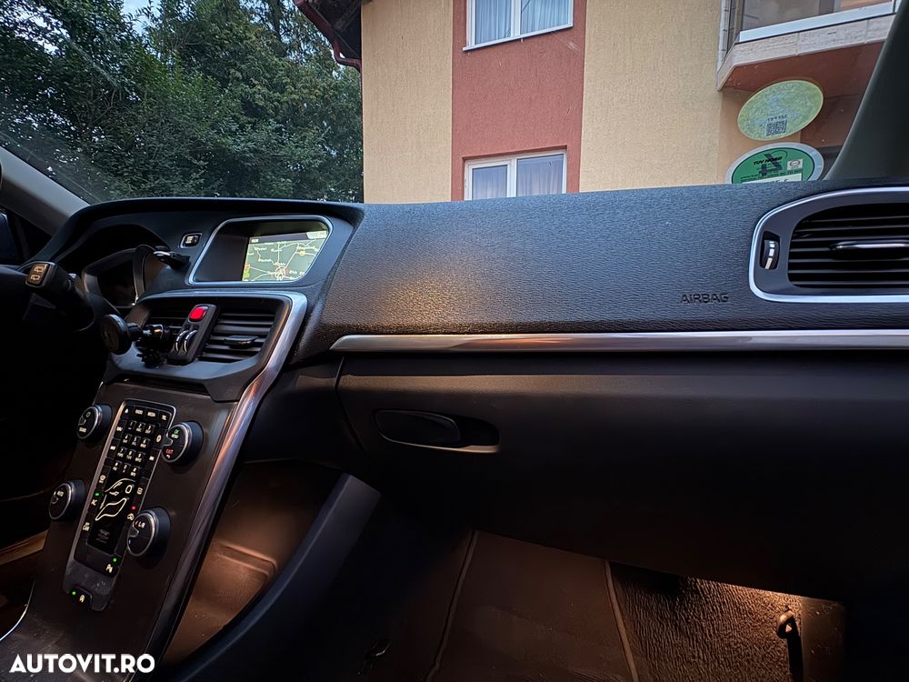 Volvo V40 D2 ECO Momentum - 8
