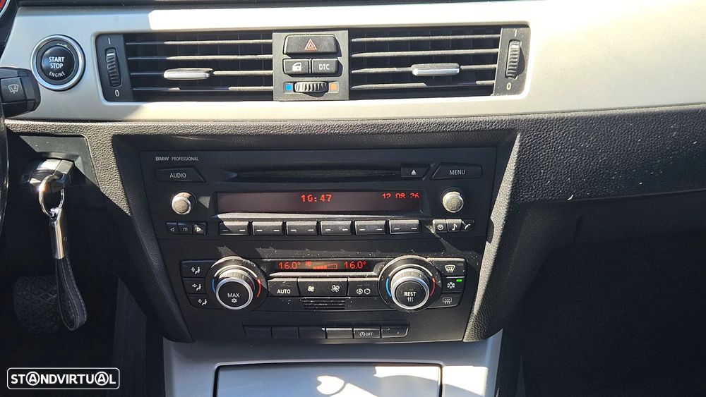 BMW 318 d Sport - 15